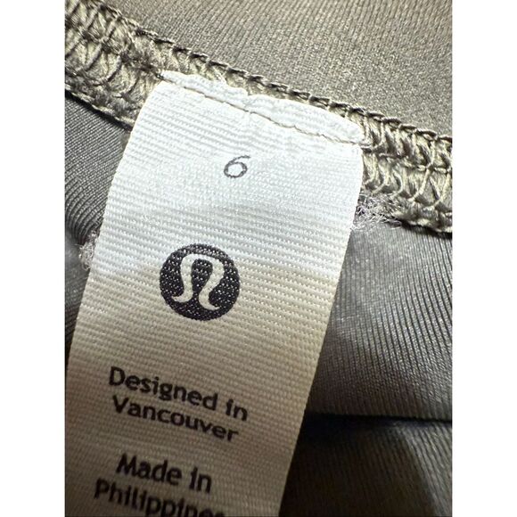 Lululemon Women's Pull On Stretch Athletic Yoga Cropped Leggings Black Size 6 - Picture 7 of 9